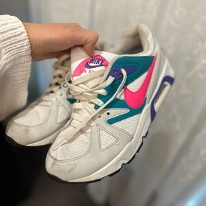 Nike air structure sneakers 8.5